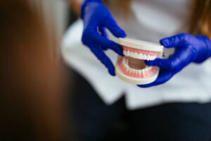 Choosing the Right Dentures in Bryn Mawr, PA: A Complete Guide