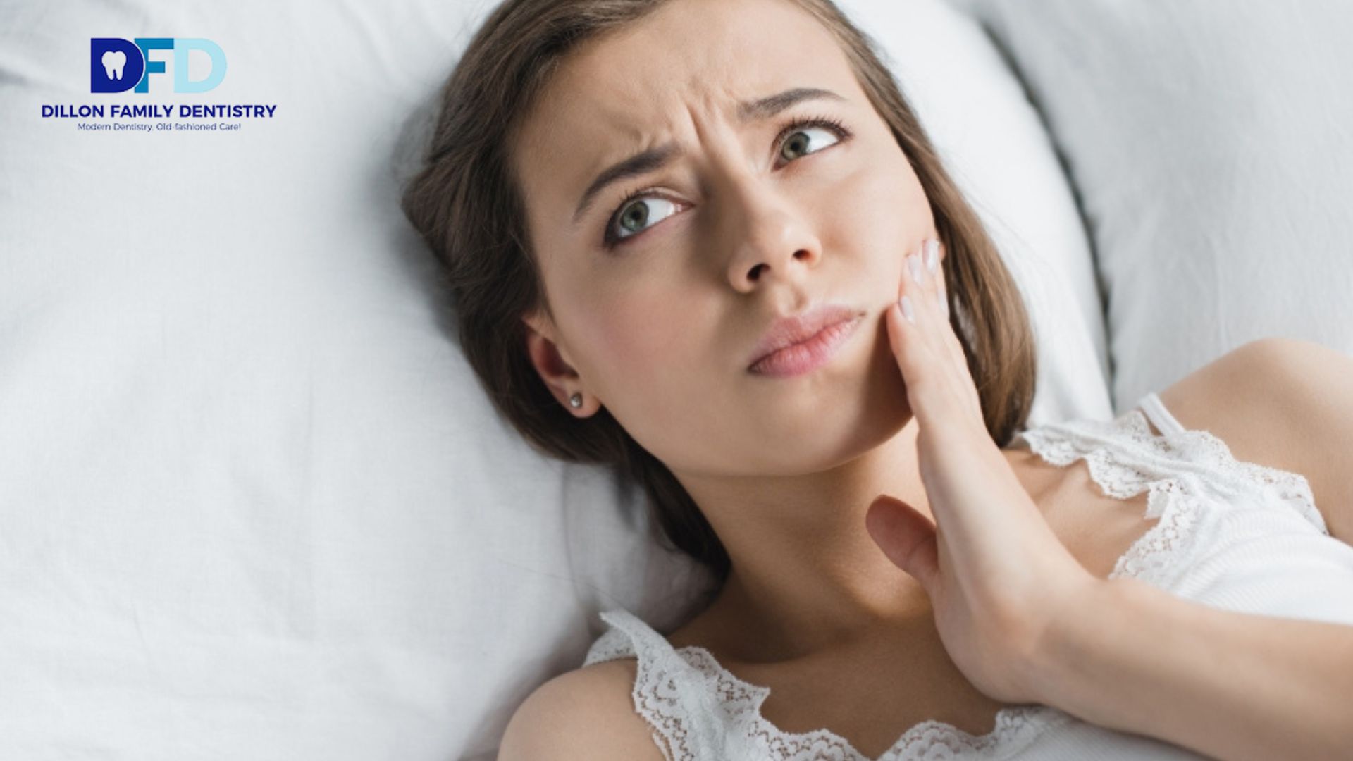Read more about the article Why Does Tooth Pain Get Worse at Night? Common Causes Explained 